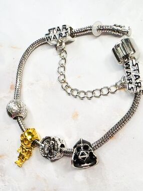 Star Wars Charm Bracelet 7.5in Darth Vader C-3PO Death Star NEW